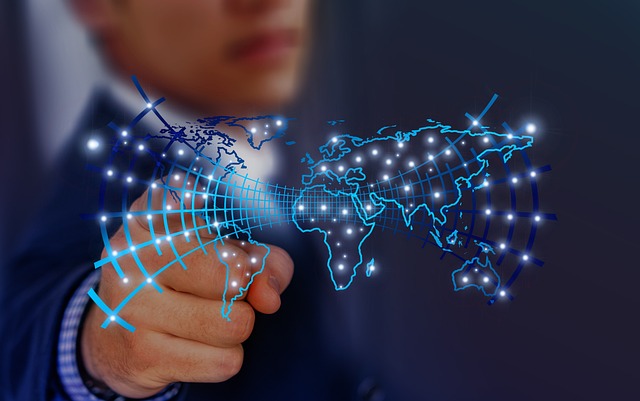 LLM Fine-Tuning vs. RAG vs. Prompt Engineering: Which Should Your Project Use?