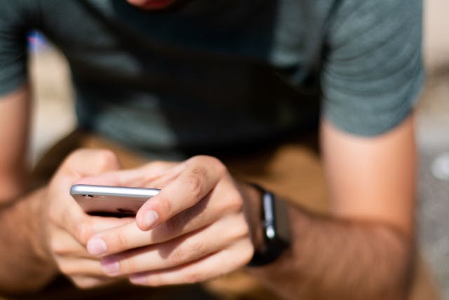 How Digital Entertainment Platforms Verify User Safety
